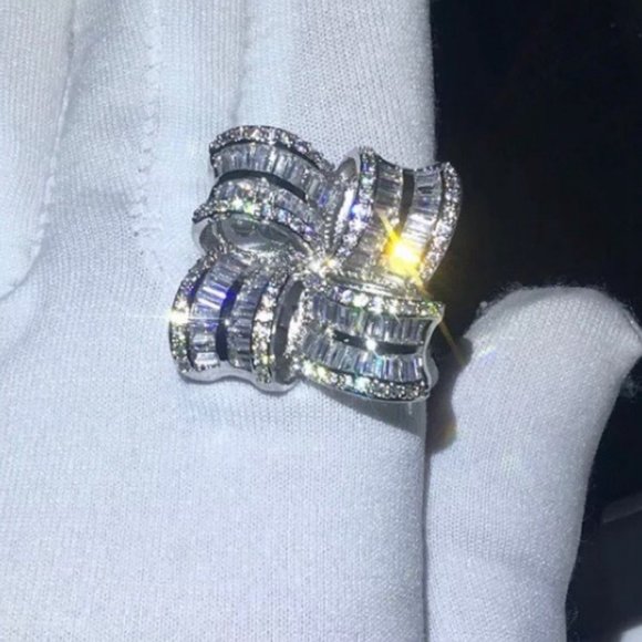 NEW 6.7 CT Silver Baguette Round Diamond Ring - Picture 5 of 6